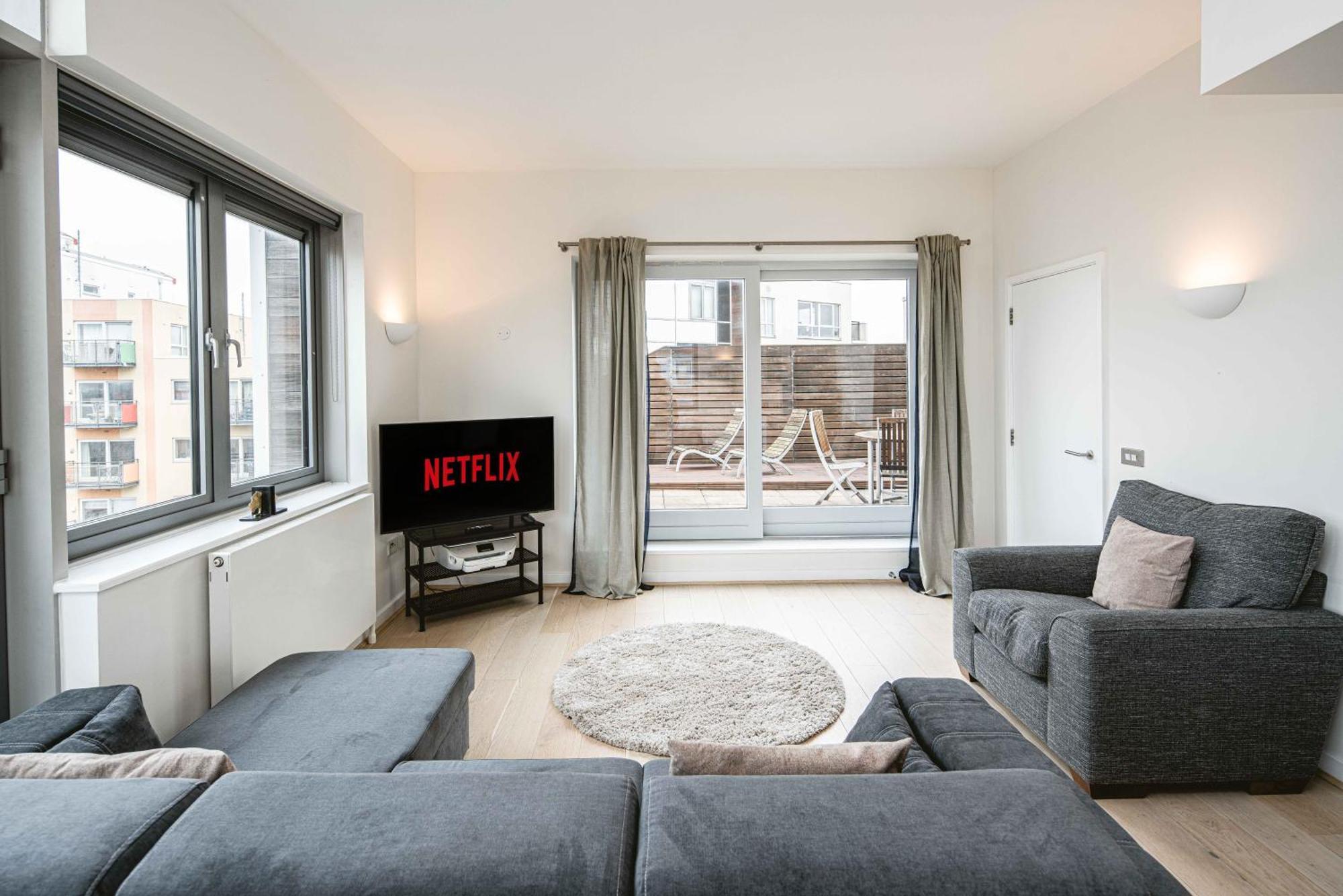Beautiful Penthouse With Private Terrace In Greenwich Peninsula Appartement *